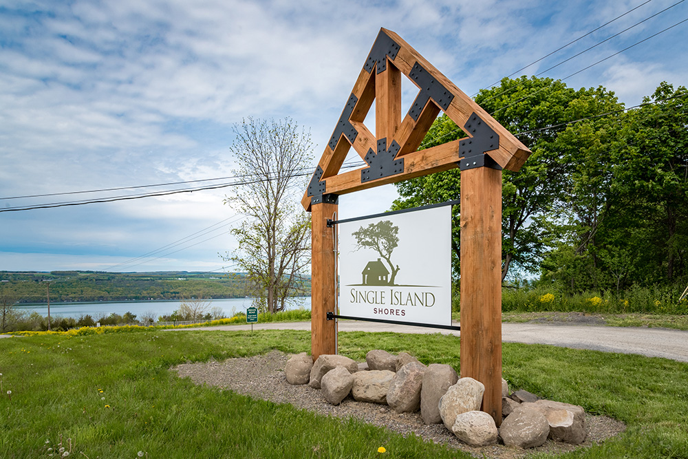 Single Island Shores front sign
